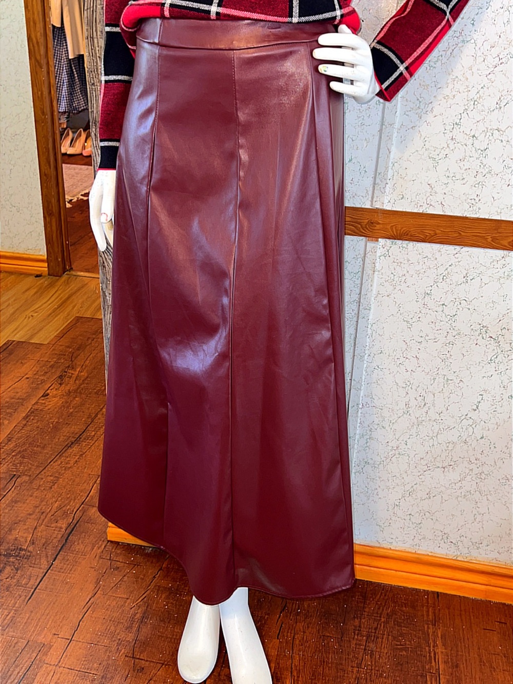 SHEIN Burgundy Faux Leather Maxi Skirt • Size M